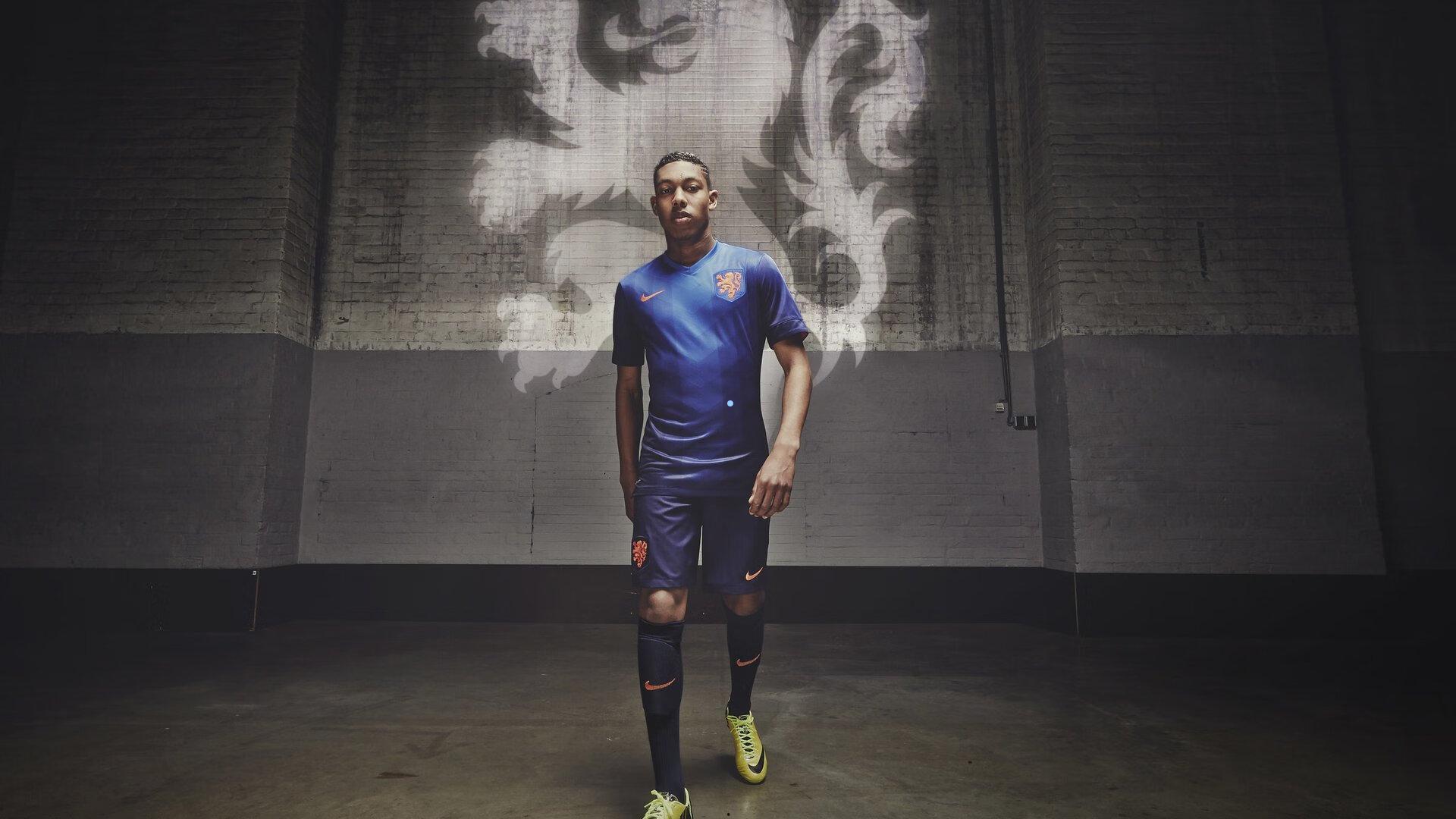 kaiyun|青训天才回归背后的留洋困局，邝兆镭西班牙参赛证受阻，转投深圳新鹏城开启职业新篇