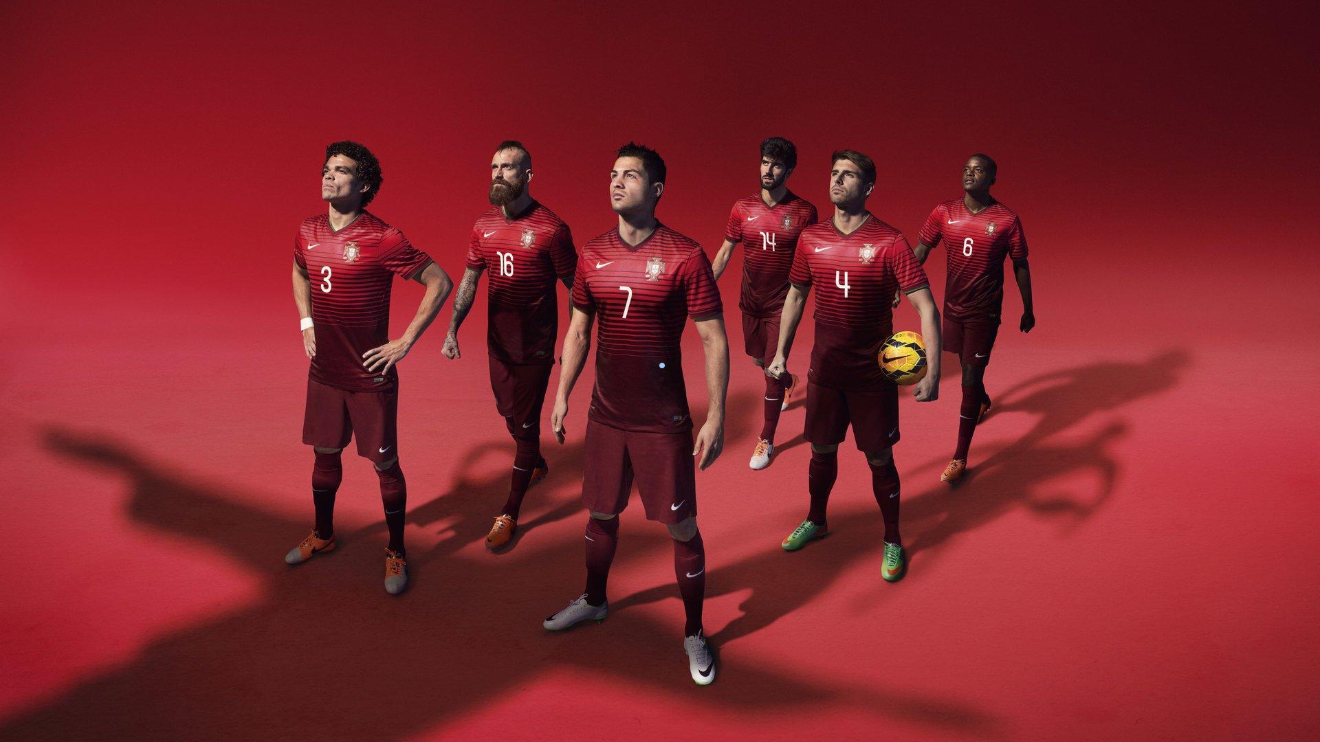 黄潜主帅盛赞亚马尔，成熟度堪比三十而立，巴萨艺术足球征服赛场